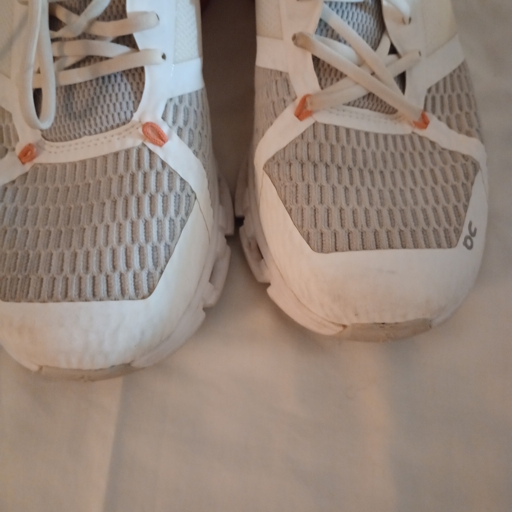 Women's On Cloudflyer Running Cloudtec Sneakers - image 6